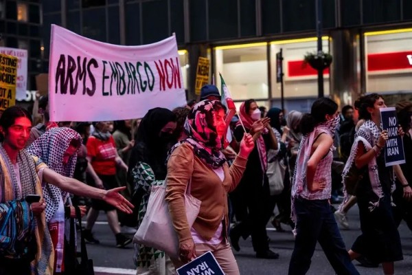 Beyaz Saray’da savaş çatlağı! ABD İran'a saldıracak mı?